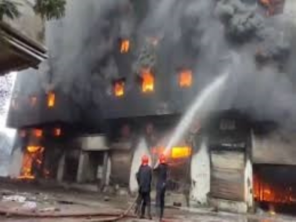 Fire Breaks Out at Paper Godown in Madurai, 20 Firefighters Doused Flames