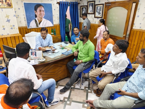 BJP submits deputation to Bansberia Chairman on local issues