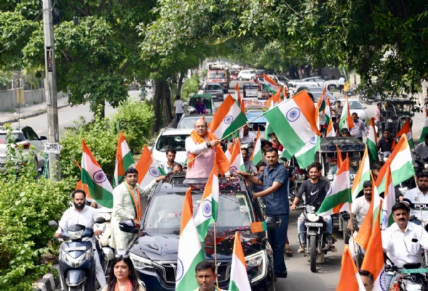 Delhi Assembly Speaker Vijender Gupta Leads Grand ‘Tiranga Yatra’ in Rohini
