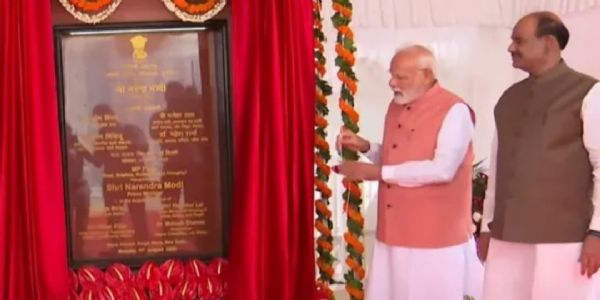 (Updated) Eco‑Friendly, Inclusive, Modern: PM Modi Gifts MPs New Homes in Delhi