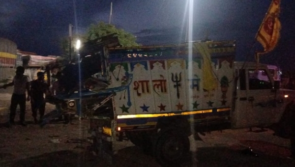 The devotees were returning after visiting Khatu Shyam. Their vehicle met with an accident in Dausa district