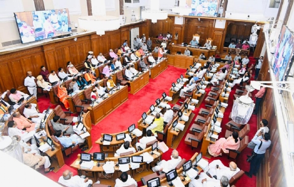 Bhupendra Singh Chaudhary presenting his views on the subject of developed India in the Legislative Council