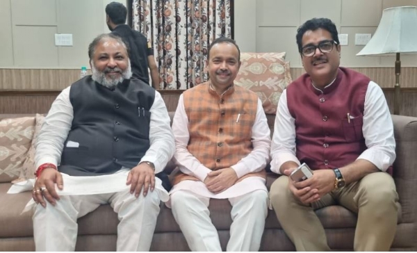 Transport Minister Dayashankar Singh interacted with journalists