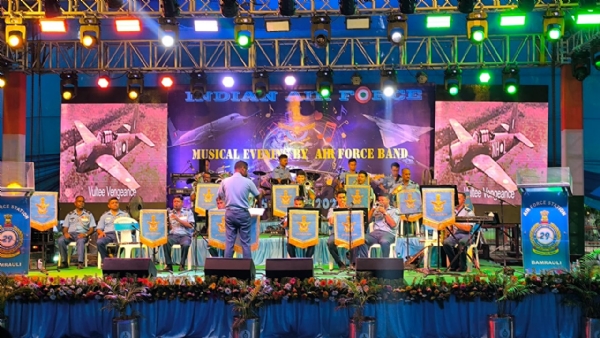 No 4 Air Force Band of Central Air Command, Bamrauli presented a grand musical display
