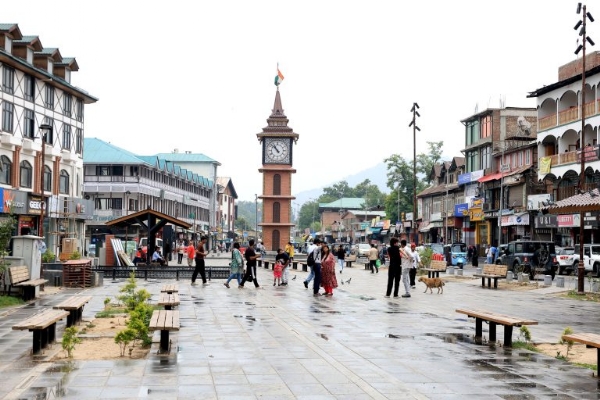Kashmir Gets Relief From Heat After Rains