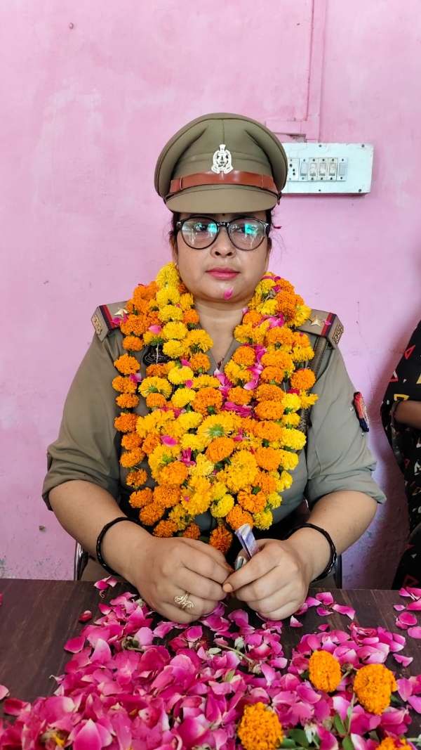 SP Prabal Pratap Singh assigned the women SHO Prabha Pandey to line duty on August 18