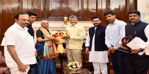 Andhra Pradesh CM Chandrababu Naidu Meets Finance Minister Sitharaman, Seeks Greater Central Support for State Projects