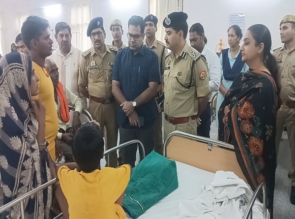 District Magistrate Shruti visiting hospitals