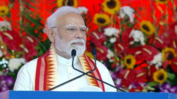 PM Modi adressing in Gujrat