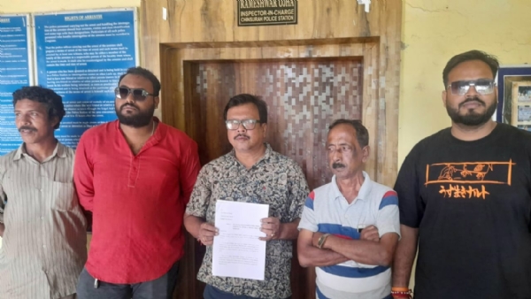 Members of Hindu Samaj after lodging the complaint