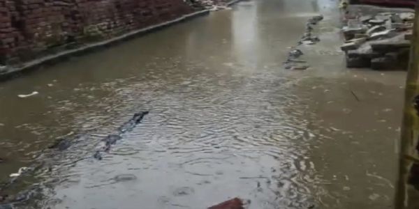 Heavy rainfall submerges parts of Guwahati city, severe traffic congestion reported
