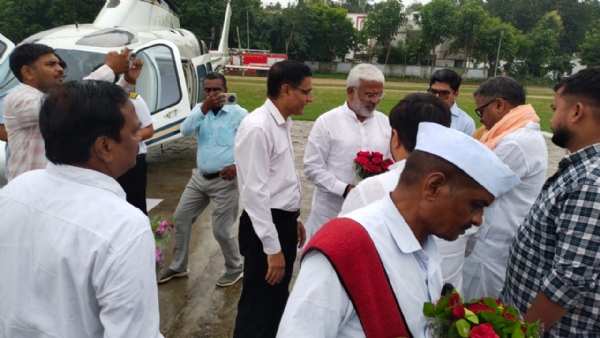 Uttar Pradesh, Jal Shakti Minister of Yogi Government Swatantra Dev Singh arrived here by helicopter