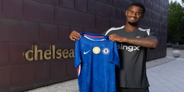Chelsea sign Jorrel Hato from Ajax Amsterdam