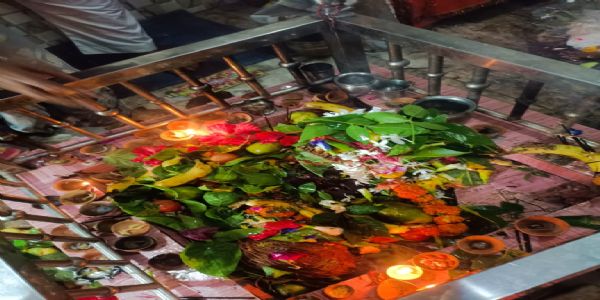 Massive influx of devotees in Shiva temples across UP on Sawan’s last Monday