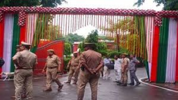 Chief Minister Yogi Adityanath reached Bareilly