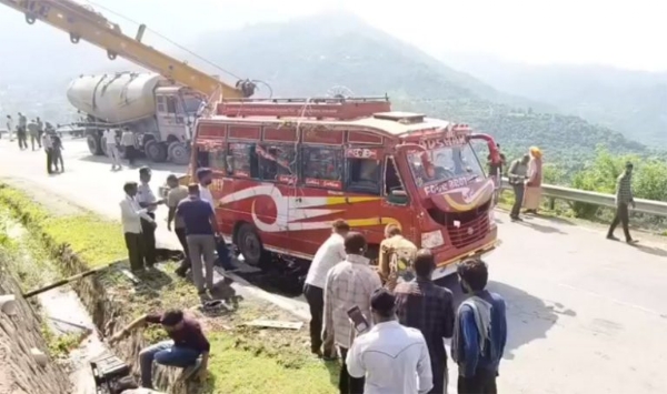 Woman Killed As Mini Bus Overturns In J&K’s Udhampur