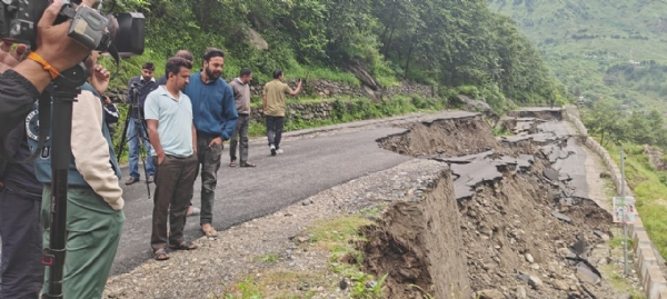 Uttarakhand: Gangotri Highway damaged, rescue teams stranded en route to Dharali.