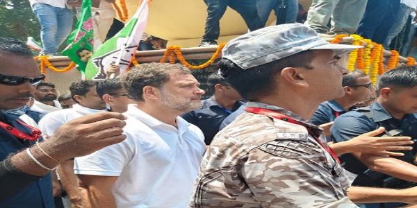 Rahul Gandhi Launches ‘Voter Adhikar Yatra’ in Patna with Tribute to Mahatma Gandhi