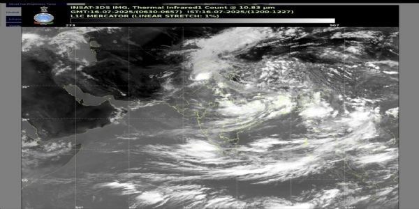Kolkata Records Contrasting Rainfall: July Sets Humidity Record, August Sees Deficit