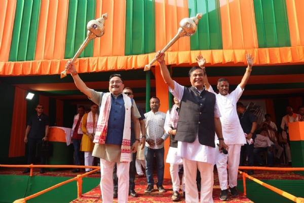 Assam CM Dr Himanta Biswa Sarma Extending Birthday Greetings to BJP Assam President Dilip Saikia.