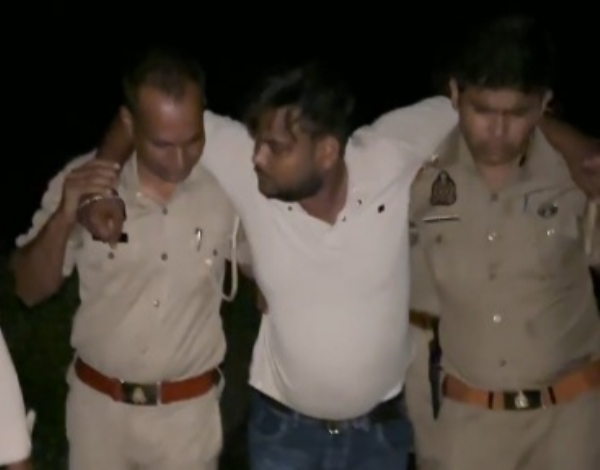 Betting mafia shot & arrested in encounter with UP Police