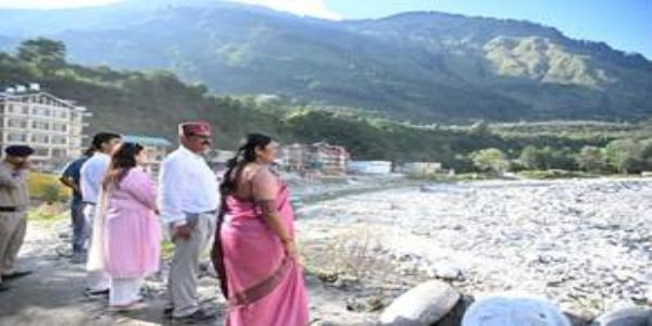 Savitri Thakur Assesses Flood, Landslide-Hit Areas in Himachal