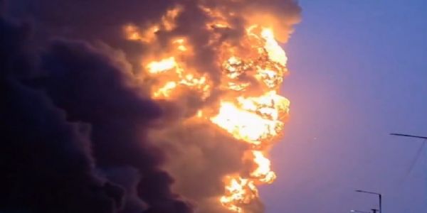 Massive Blaze Engulfs Sanghvi Organics Factory in Gujarat
