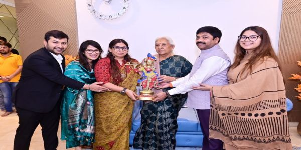 Governor Anandi Ben Patel reaches residence of Minister Nandi