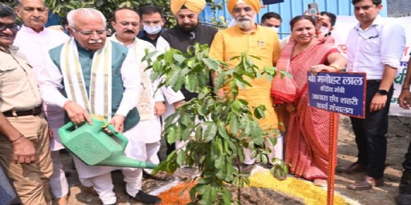 On PM Modi’s Birthday, Manohar Lal Inspects Bhalswa Landfill, Launches Swachhata Abhiyan