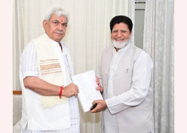 BJP leader Abdul Ghani Kohli calls on LG