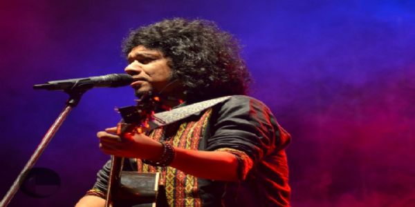 Bollywood Singer Papon Pays Tearful Tribute to Zubeen Garg