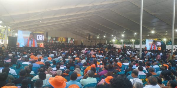 Senior Pontiff asks devotees not to be carried away by historians with vested interests