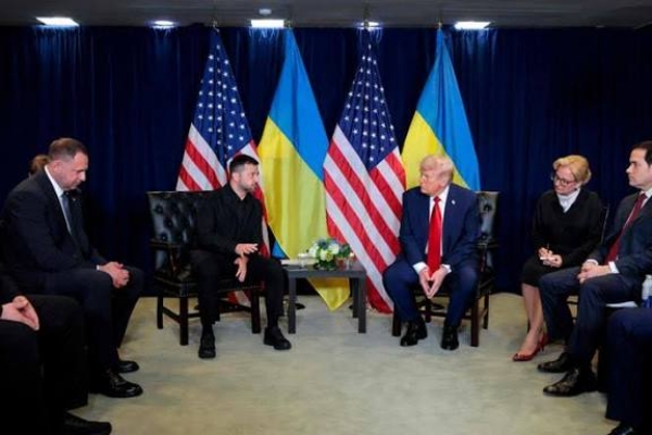 US President Donald Trump, right, holds a meeting with Ukrainian President Volodymyr Zelenskyy on the sidelines of the UN General Assembly in New York