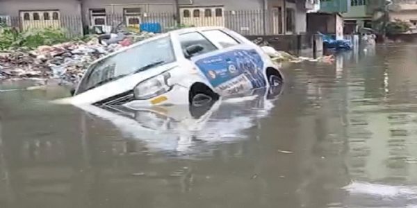 Kolkata streets flooded, towing services swamped with calls