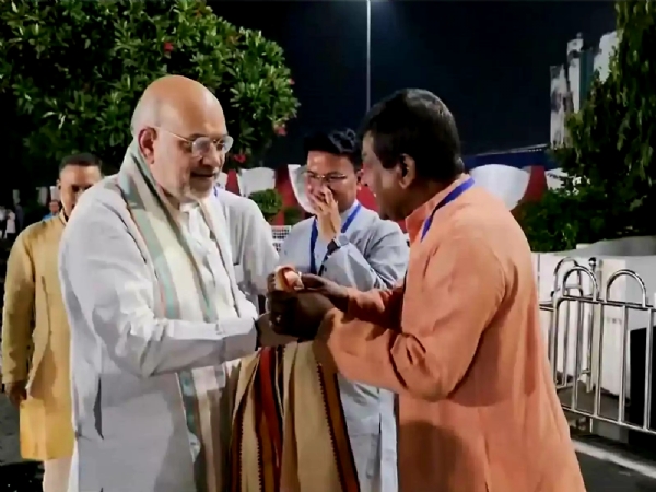 Amit Shah during Santosh Mitra Square Puja inauguration