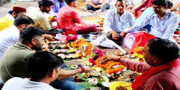 Pitru Paksha: Devotees Throng Har Ki Pauri, Narayani Shila, and Kushavart Ghat