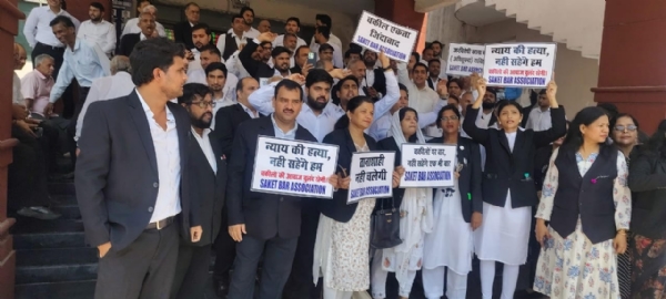 Lawyers Resume Strike in Delhi Over Police Testimonies via Video Conferencing from Stations
