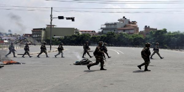 (Lead)Political Crisis Deepens in Nepal, President and Army Appeal for Calm