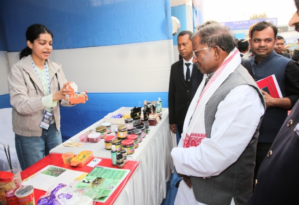 Image of the Assam Governor Lakshman Prasad Acharya Inaugurating GI Mahotsav in Guwahati.