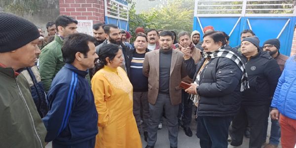 Swachh Republic Day Campaign: Ms. Mandeep Kaur Reviews Sanitation and Encroachment Issues in Janipur–Paloura Areas