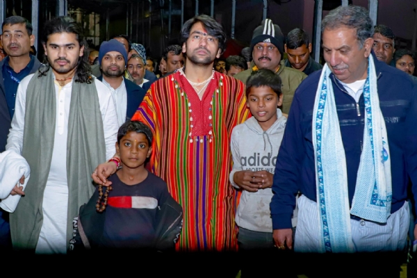 Dhirendra Shastri performs Panchkosi Parikrama