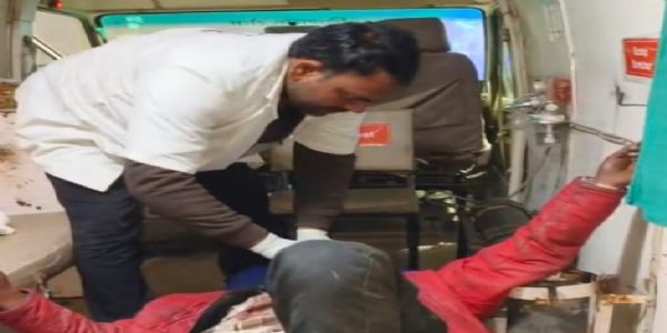 Fog claiming lives in UP: 3 labourers killed, over half a dozen injured in road mishap