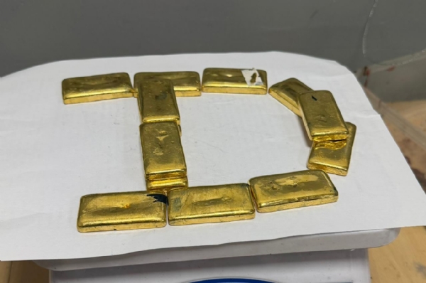 2.16 kg Gold Seized at Delhi IGI Airport—Three Myanmar Nationals Nabbed in Smuggling Bid
