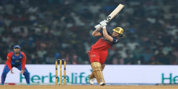 Mandhana Lauds RCB Bowlers After Dominant Eight-Wicket Rout of Delhi Capitals