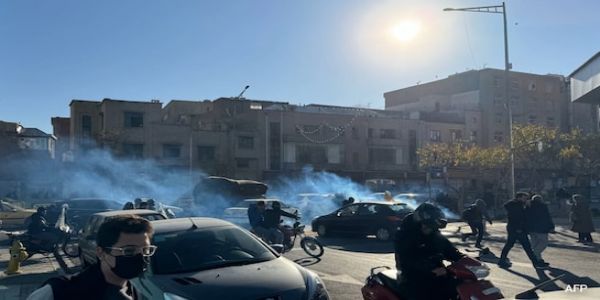Iran Cracks Down: 30 Detained in Tehran Amid Escalating Economic Fury