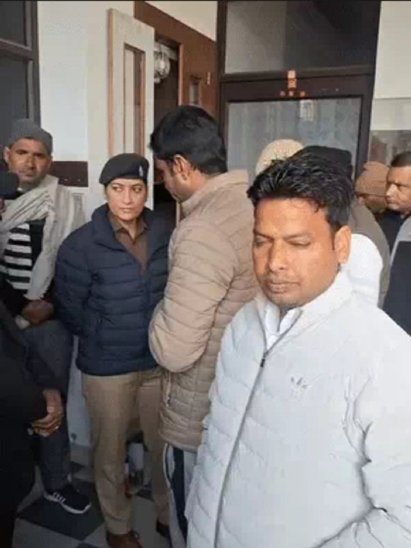 Police officers conducted investigation