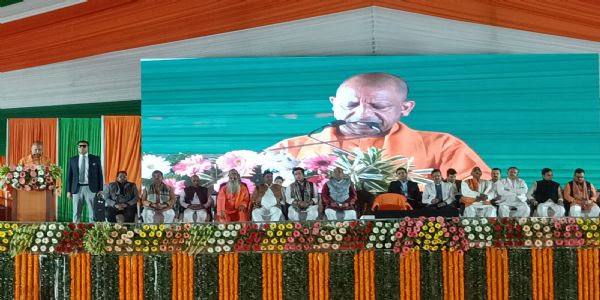 UP CM inaugurates two important infrastructure projects in Gorakhpur