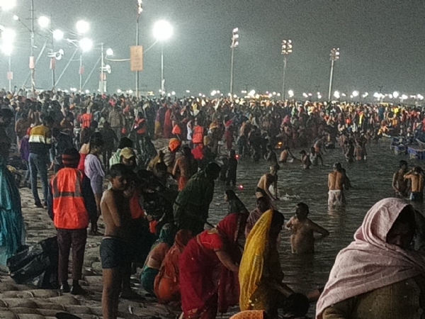 30L devotees likely to take holy plunge at Triveni-Sangam on Paush Purnima 30L devotees likely to take holy plunge at Triveni-Sangam on Paush Purnima