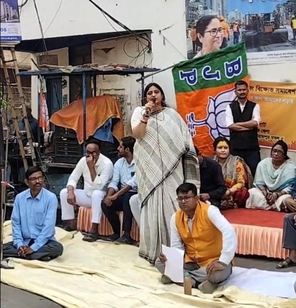 Shashi Singh Jha speaking during the protest Shashi Singh Jha speaking during the protest