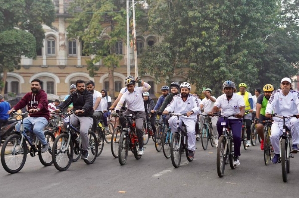 Vadodara Steals Spotlight as National Hub for 55th Fit India Sunday on Cycle Vadodara Steals Spotlight as National Hub for 55th Fit India Sunday on Cycle